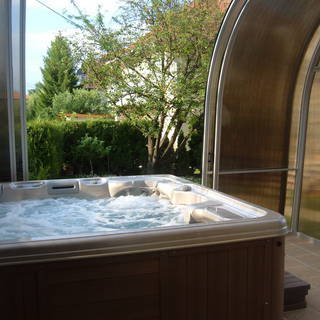 Jacuzzi, kert